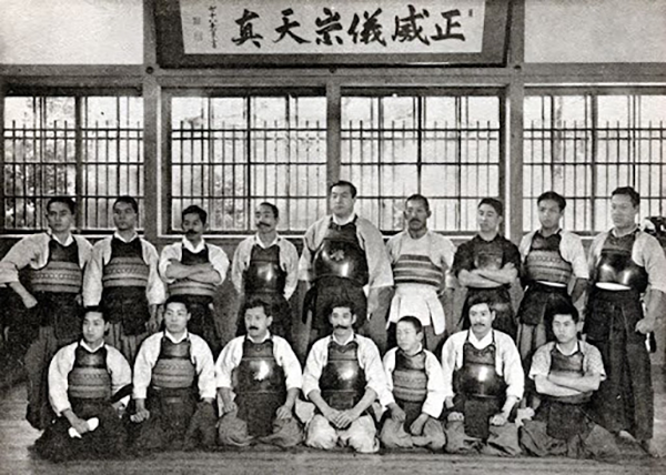 Vállalati kendo edzőcsapat (Mitsubishi)